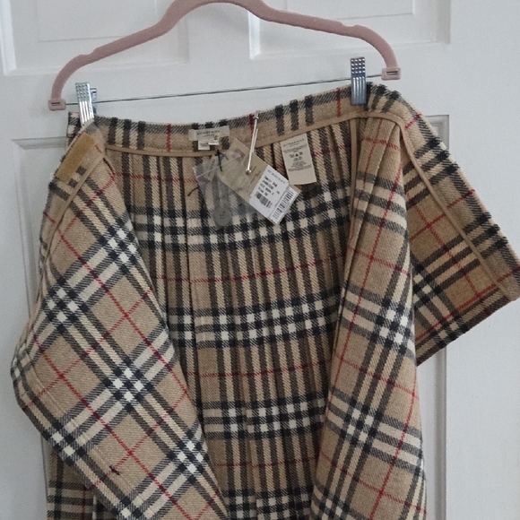Burberry Beige Plaid A-Line Skirt - Picture 6 of 16